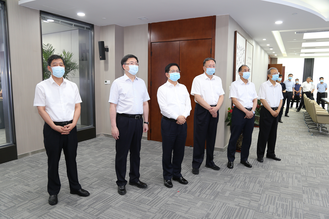 張吉福在省國資運(yùn)營公司調(diào)研2 張吉福在省國資運(yùn)營公司調(diào)研2